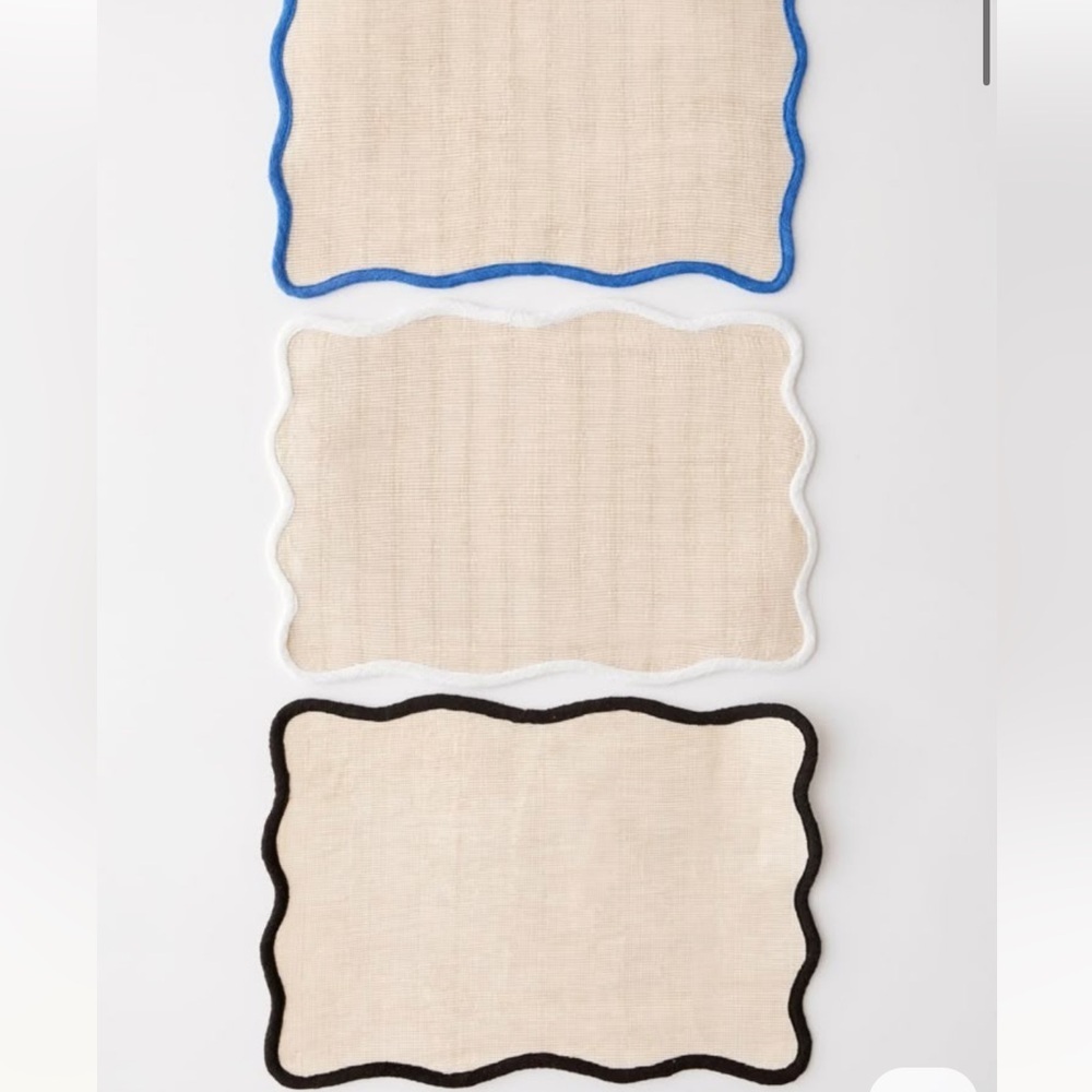 NWT Urban Outfitters Jolie Wave Placemat Set, Set of 2